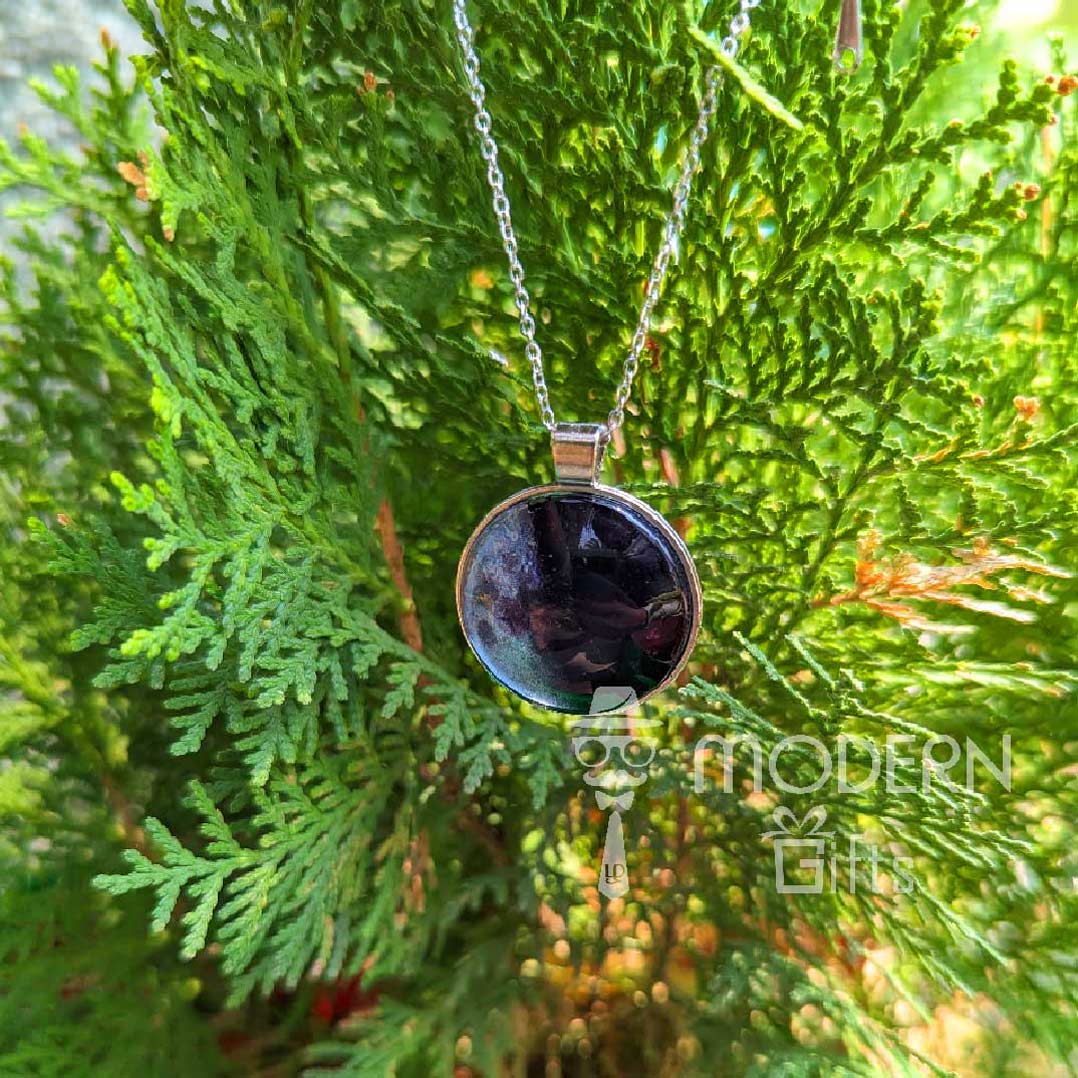 Customized Moon Pendant – Modern Gifts