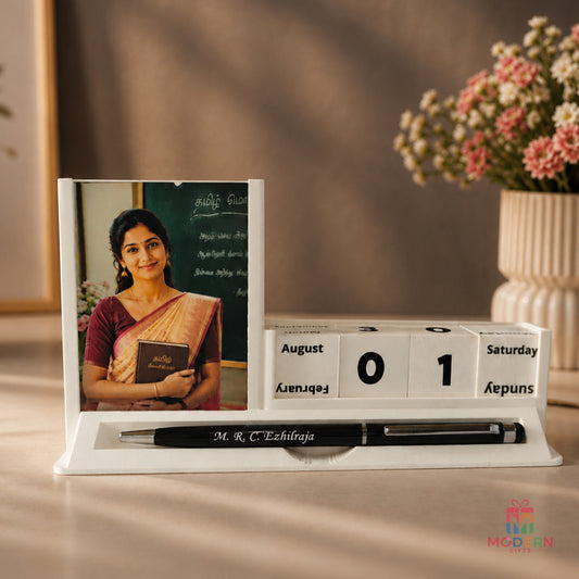 Cube Calendar Pen Stand