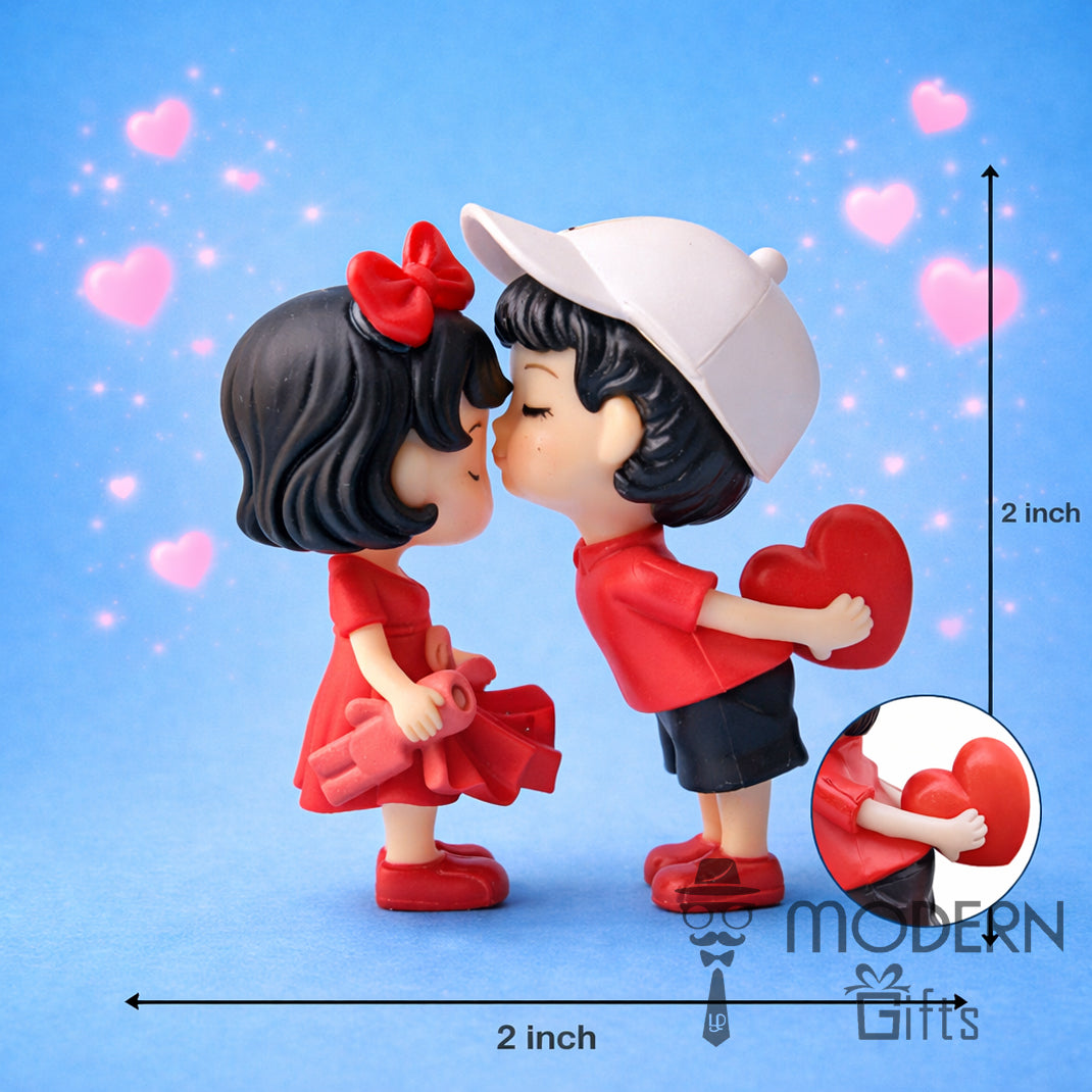 Kissing Couple Miniature Toy