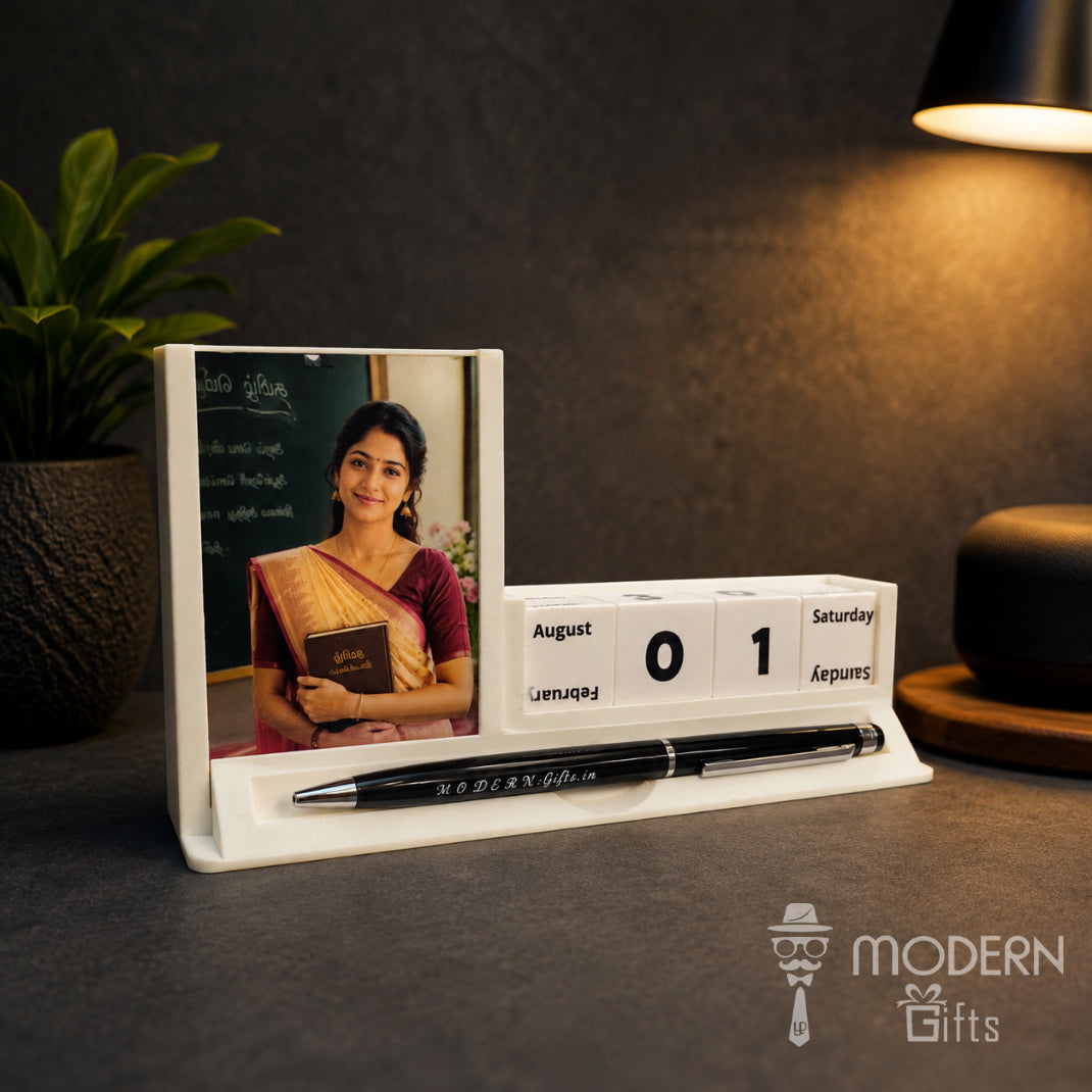 Cube Calendar Pen Stand