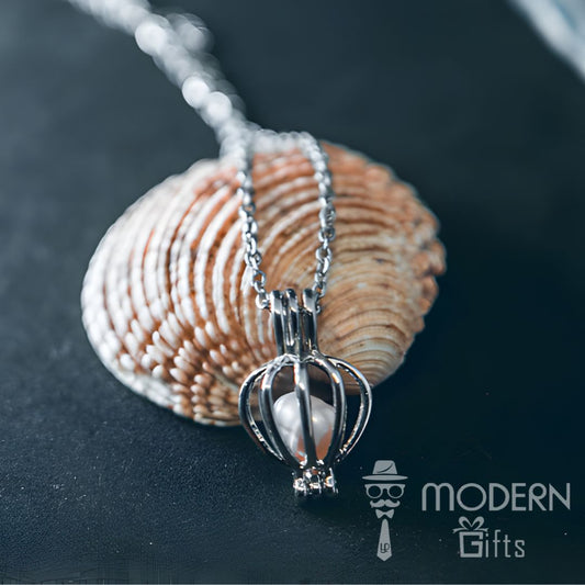 Pearl Pendant Necklace