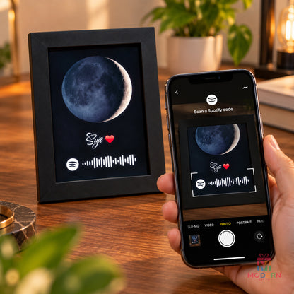 Single Moon Frame