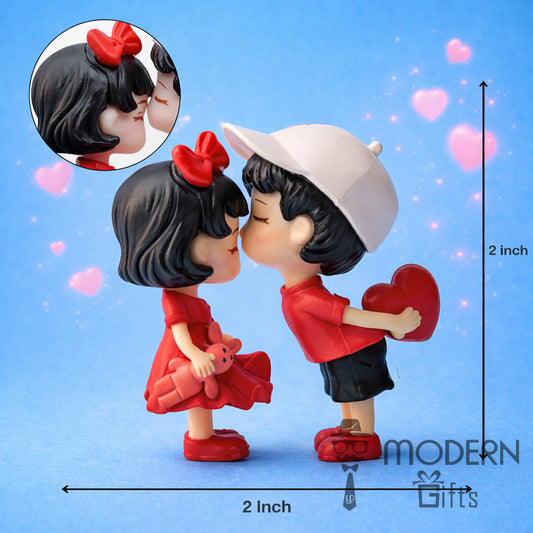 Kissing Couple Miniature Toy