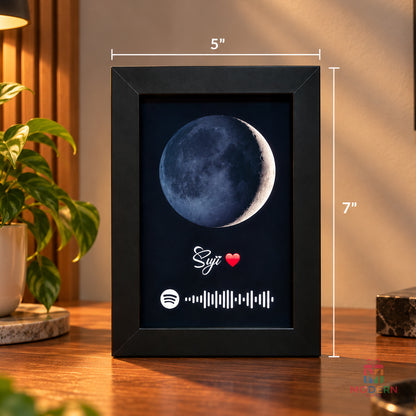 Single Moon Frame