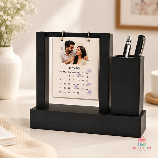 Calendar Pen Stand