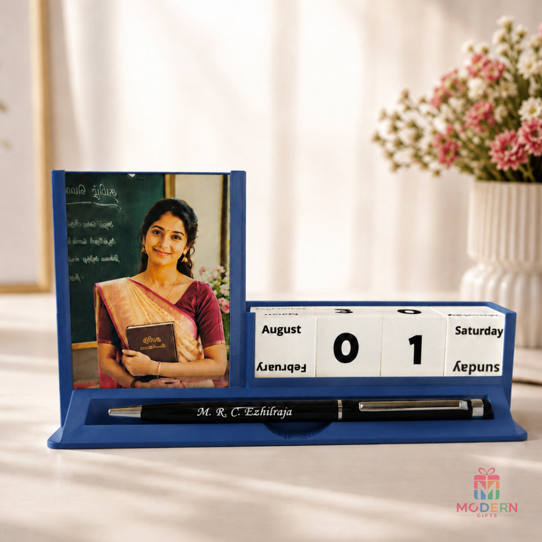 Cube Calendar Pen Stand