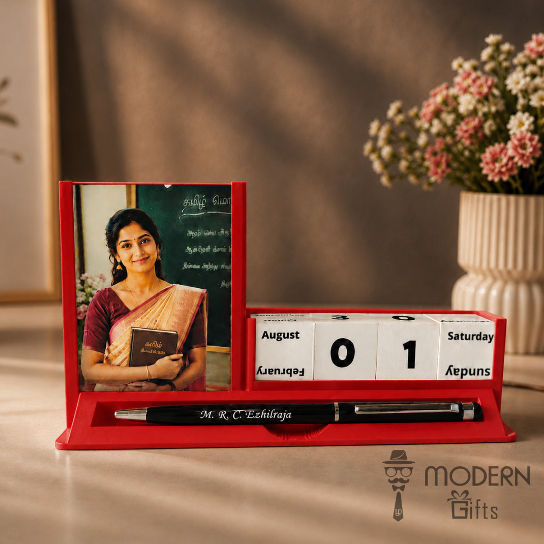 Cube Calendar Pen Stand
