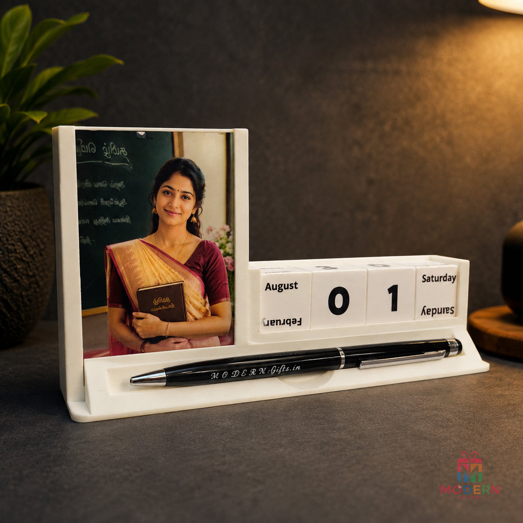Cube Calendar Pen Stand